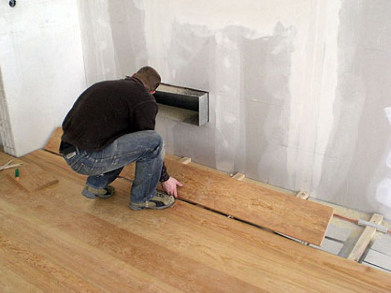 Holzdielenmontage